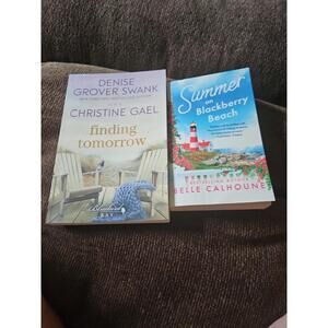 Fiction book lot bluebird bay/blackberry beach Swank/calhoun